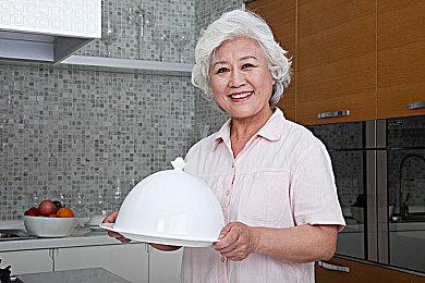 IGN发布《怪物猎人：荒野》“铠龙”狩猎实机演示